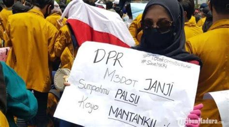 Dukung Mahasiswa Demo UU Cipta Kerja, Dosen Ini Beri Nilai A di Mata Kuliah