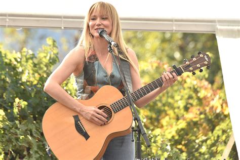 Jewel Drops Early Live Version of 'Who Will Save Your Soul' - Rolling Stone