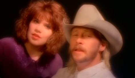 Alan Jackson & Alison Krauss’ “The Angels Cried” Is An Underrated ’90s Country Christmas Song ...