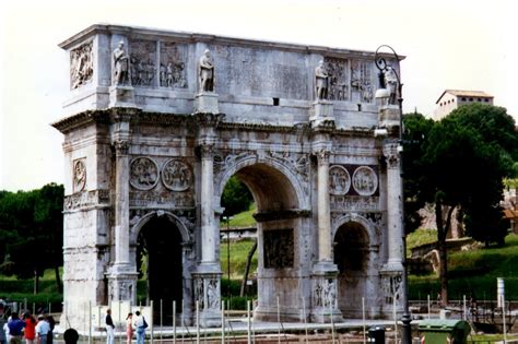 Photo-ops: Free-standing Arches: The Arch of Constantine- Rome, Italy