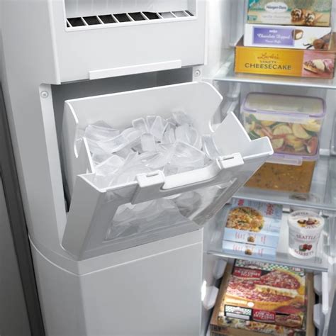 Whirlpool 26.36-cu ft Side-by-Side Refrigerator with Ice Maker (Black ...