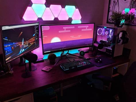 Awesome pink and blue dual monitor gaming setup! Got to have those ...