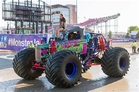 Keeping Up with the Country’s Youngest Female Monster-Truck Driver | The New Yorker