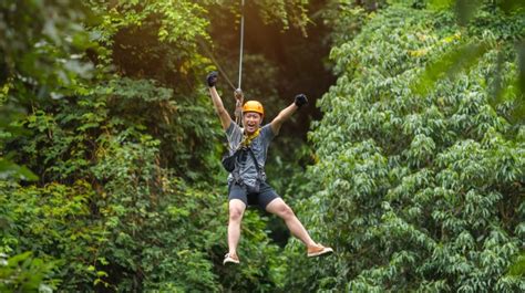 6 Best Ziplining in Costa Rica: Where to go | Bookmundi