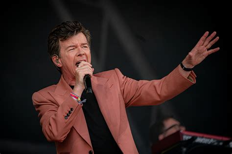 Rick Astley brands Glastonbury crowd the ‘loveliest’ ever | The Independent