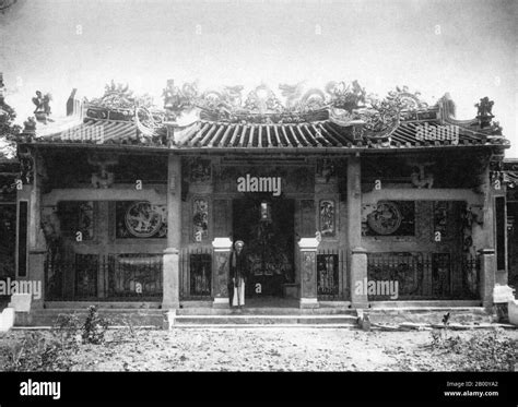 Yuan dynasty architecture Black and White Stock Photos & Images - Alamy