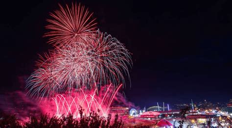 19 mesmerizing photos of Calgary Stampede fireworks (PHOTOS) | Daily Hive Calgary