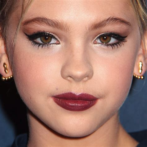 Jordyn Jones Makeup: Black Eyeshadow, Bronze Eyeshadow, Brown Eyeshadow & Burgundy Lipstick ...