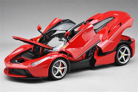 Ferrari LaFerrari Diecast Car Model 1:18 Scale Red [SD03H015]