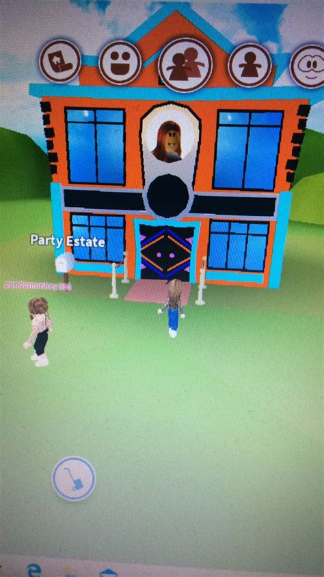 Meep city party estate. This is pandalover8’s house 🏡 | Party city, City, Roblox