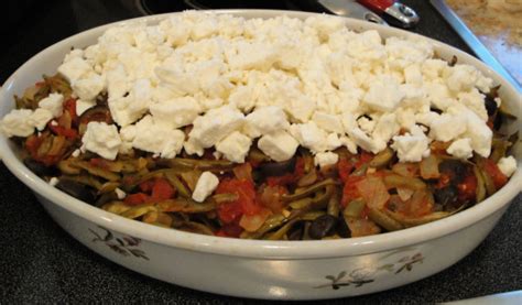 Green Beans With Tomatoes And Feta Cheese Fasolakia Me Domata Ka Recipe - Genius Kitchen