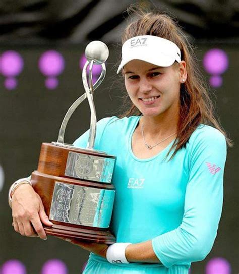 Kudermetova wins her first WTA title on clay in Charleston - Pakistan ...