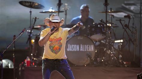 Jason Aldean announces 2021 tour: 'Back in the Saddle'