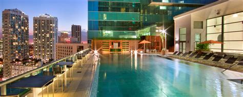 Miami Hotel with Rooftop Pool | JW Marriott Marquis Miami