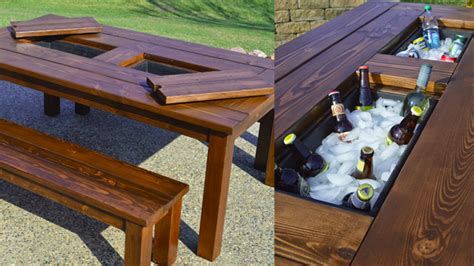 This DIY Patio Table Sports a Built-in Drink Cooler