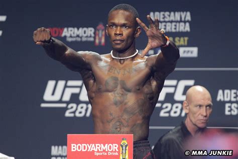 israel-adesanya-ufc-281-ceremonial-weigh-ins-1 | MMA Junkie