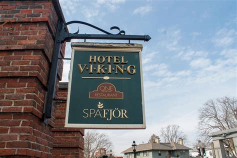 Hotel Viking Review: A Newport, Rhode Island Gem - Slightly Pretentious