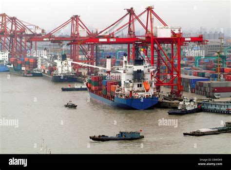 Shanghai Yangshan Port Stock Photo - Alamy