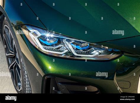 Metallic green car hi-res stock photography and images - Alamy