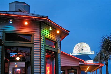 10 Places Where Locals Love to Eat in Galveston - Where to Find ...