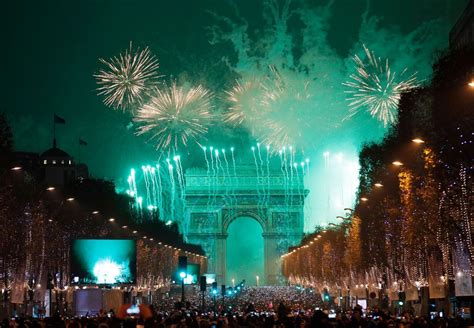 New Year's celebrations around the world | New year's eve around the world, Celebration around ...