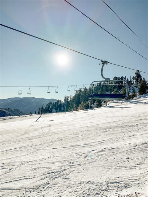 Snow Valley Mountain Resort – Skiing Day Trip