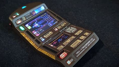 Fan Makes STAR TREK: VOYAGER’s Concept Prop Tricorder - Nerdist