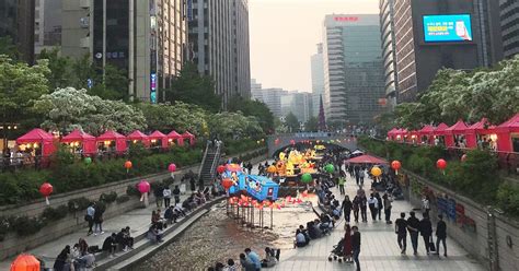 Creatrip: Visit to Cheonggyecheon Night Market - Seoul/Korea (Travel Guide)