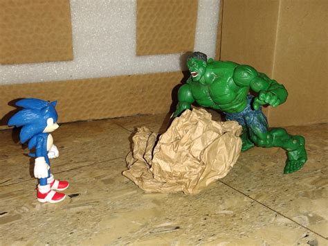 Sonic vs Hulk!: Too slow Big guy! by Infinitydragon900 on DeviantArt