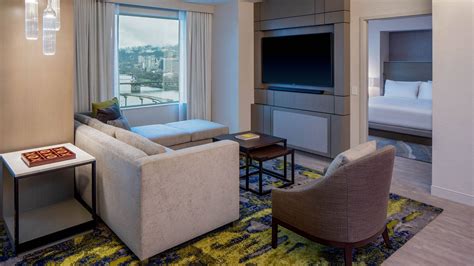 Hotel Near Oregon Convention Center | Hyatt Regency Portland, OR