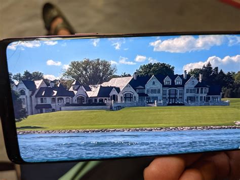 Who owns this massive house on Lake Minnetonka? : r/minnesota