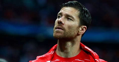 Xabi Alonso Champions League / Xabi Alonso Photos Photos - Liverpool v ...