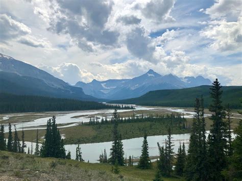 2-Day Glacier Lake Hike in Banff National Park - Out & Across