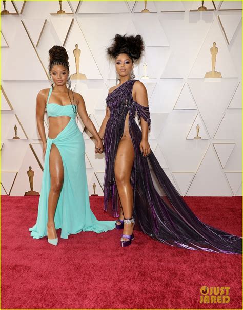 Chloe & Halle Bailey Show Off Sexy Outfits on Oscars 2022 Red Carpet: Photo 4734069 | Oscars ...