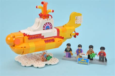 LEGO 21306 The Beatles Yellow Submarine review | Brickset