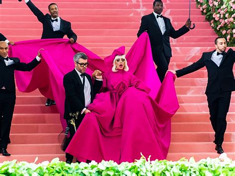 Met Gala 2021: Celebrities, Red Carpet, Theme & More | Vogue