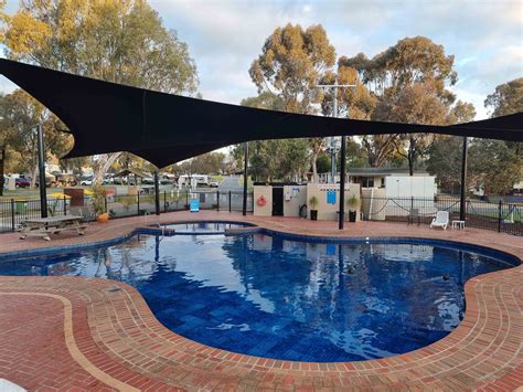 Caravan Parks with heated pools in Victoria so you can swim on winter ...