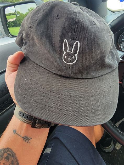 bad bunny merch hat - Gem