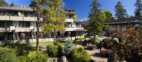 Jasper Inn & Suites Hotel in Canada | ENCHANTING TRAVELS