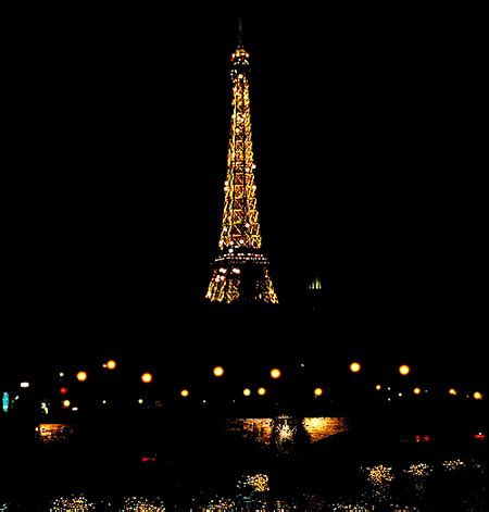 Paris when it sparkles - hit play-- I've seen this in person and it looks majestic! Paris ...