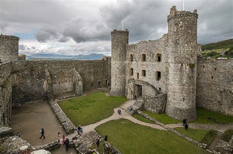 Medieval Wales: Harlech Castle. History, Facilities and Opening Hours.