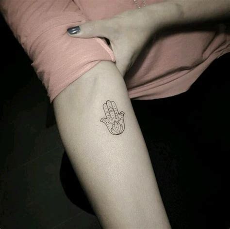 155+ Hamsa Tattoo Ideas That Pop! (with Meaning & Placements) - Wild Tattoo Art | Hamsa hand ...