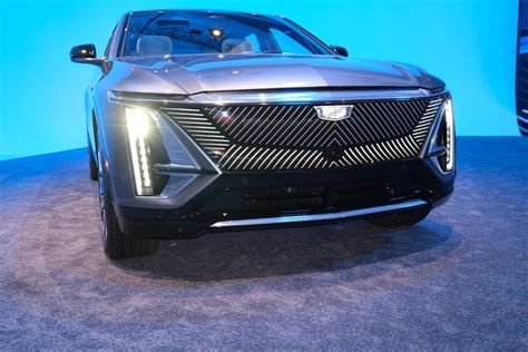2023 Cadillac Lyriq: Get a first look at the new luxury electric SUV | Mashable