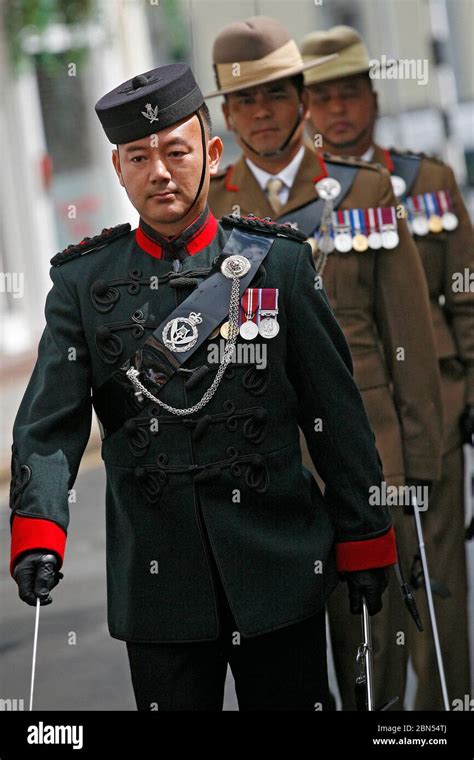 Gurkhas uniform hi-res stock photography and images - Alamy