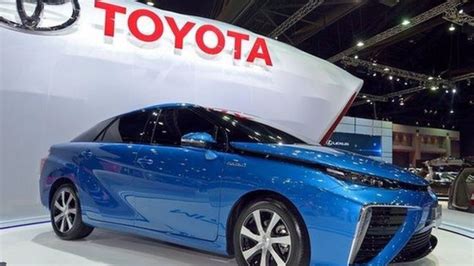 Are hydrogen powered cars the future? - BBC News