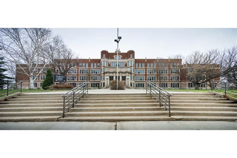 A Short History of Hibbing High School, an Iron Range Gem — ENTER