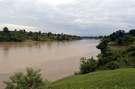 File:Son River, Umaria district, MP, India.jpg - Wikimedia Commons