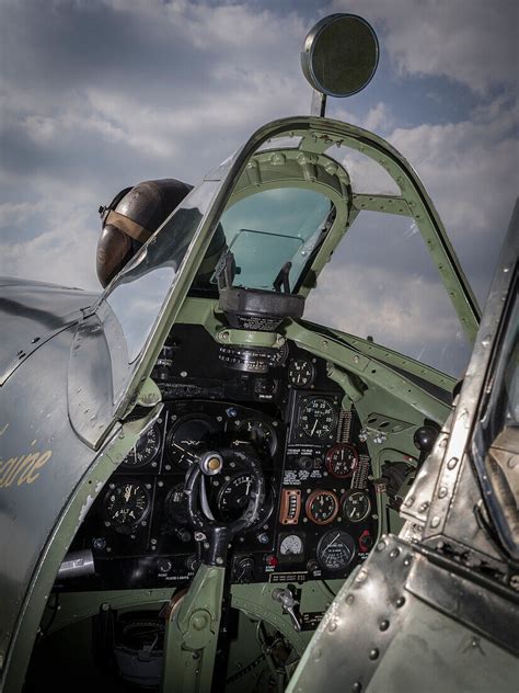 Supermarine Spitfire Mk IX Cockpit, … – License image – 71020307 Image Professionals