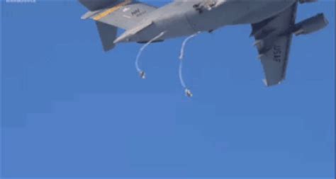 Paratroopers GIFs - Find & Share on GIPHY