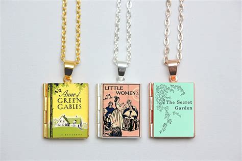 15+ Creative Gifts for People Who Love to Read - Dr Wong - Emporium of Tings. Web Magazine.